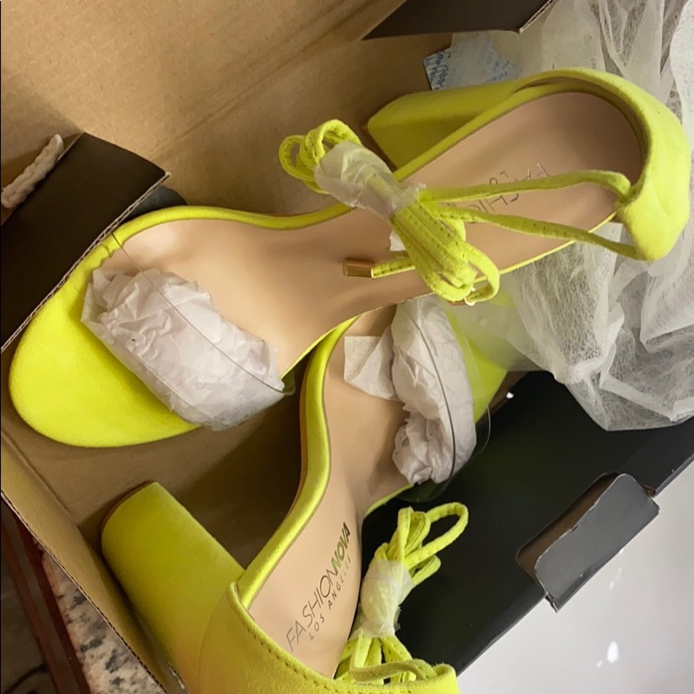 Neon yellow/lime heels fashion nova never worn